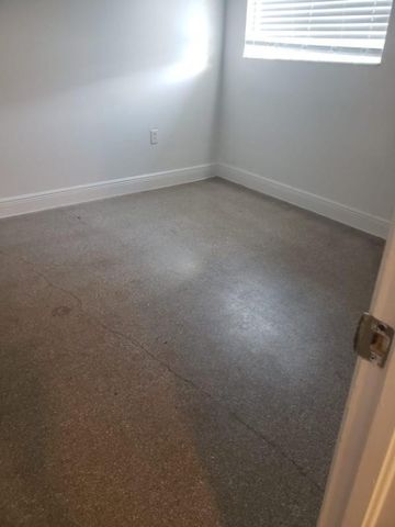 717 NE 10th Avenue 3, Hallandale Beach, FL 33009