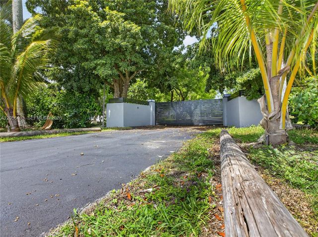 33800 SW 212th Avenue, Homestead, FL 33034