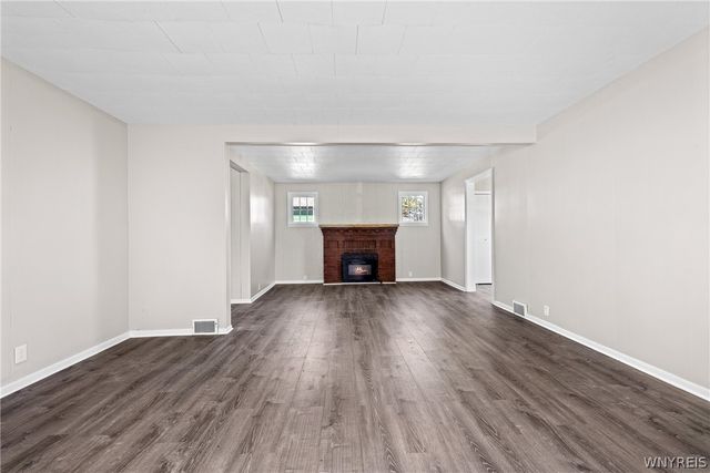 216 79th Street, Niagara Falls, NY 14304