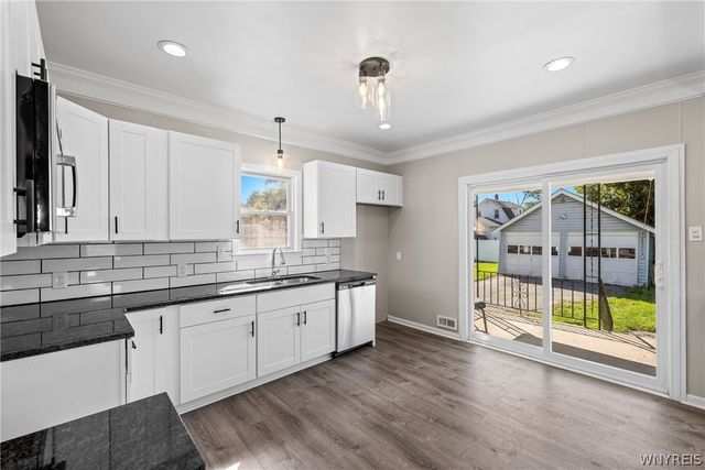 216 79th Street, Niagara Falls, NY 14304