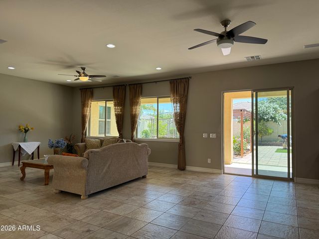 10315 E BERGERON Avenue, Mesa, AZ 85212