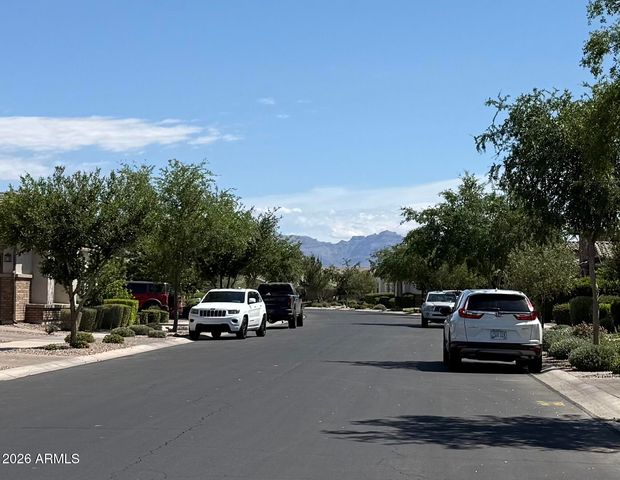 10315 E BERGERON Avenue, Mesa, AZ 85212