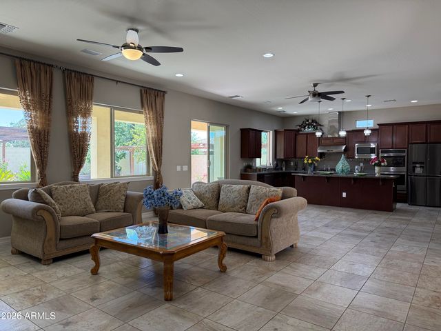 10315 E BERGERON Avenue, Mesa, AZ 85212