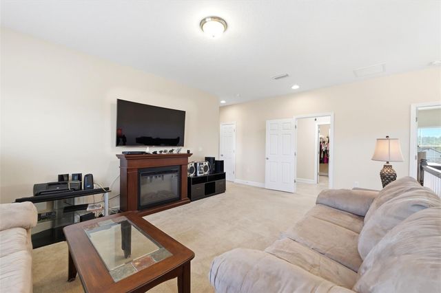 4924 BUTLER NATIONAL DRIVE, Wesley Chapel, FL 33543