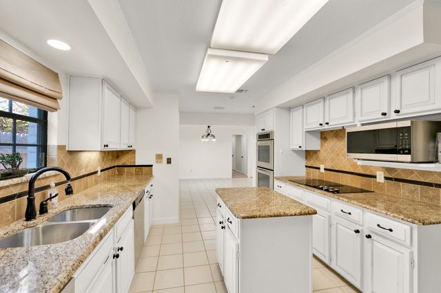 4301 Hartwood Circle, Fort Worth, TX 76109