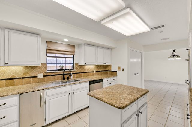 4301 Hartwood Circle, Fort Worth, TX 76109