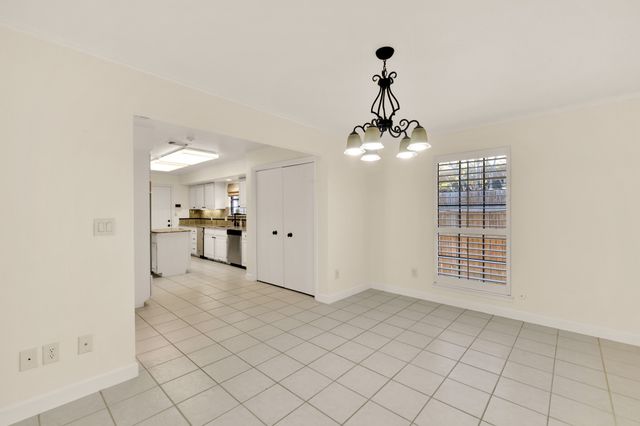 4301 Hartwood Circle, Fort Worth, TX 76109