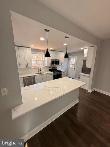 1326 S ST SE, Washington, DC 20020