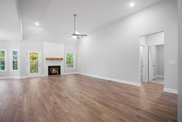 488 S Halifax Ct, Clarksville, TN 37040