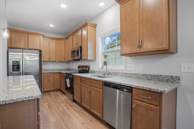 488 S Halifax Ct, Clarksville, TN 37040