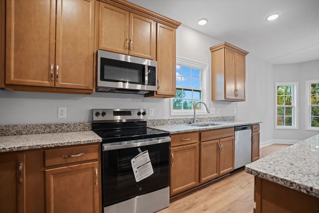 488 S Halifax Ct, Clarksville, TN 37040