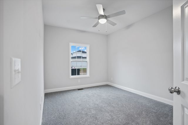 488 S Halifax Ct, Clarksville, TN 37040