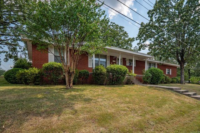 2500 North Drive, North Little Rock, AR 72118