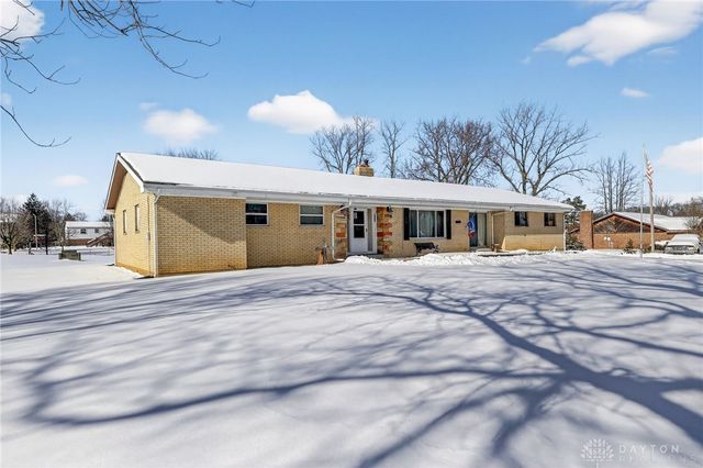 1025 Helke Road, Vandalia, OH 45377