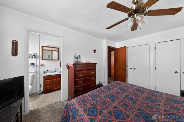 1025 Helke Road, Vandalia, OH 45377