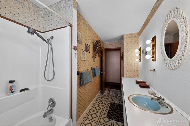 1025 Helke Road, Vandalia, OH 45377