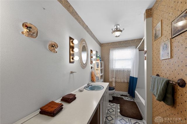 1025 Helke Road, Vandalia, OH 45377