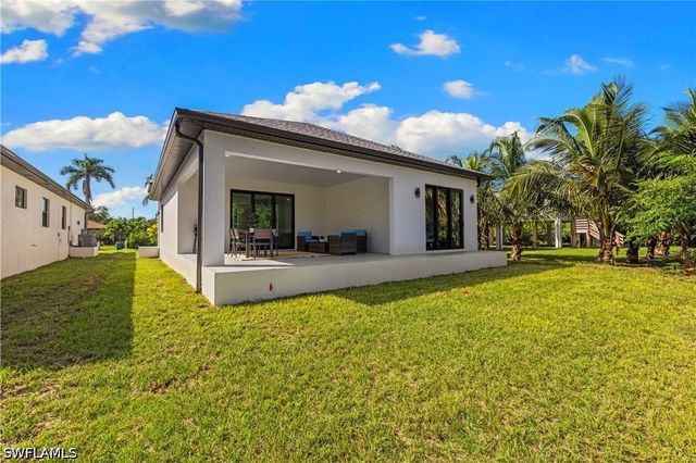 2533 Storter AVE, Naples, FL 34112