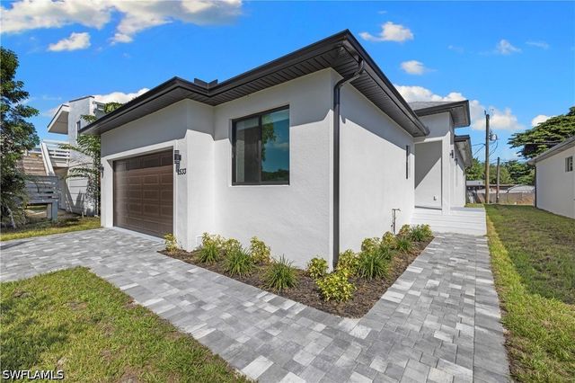 2533 Storter AVE, Naples, FL 34112