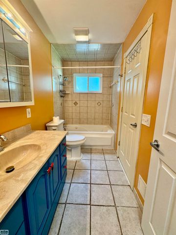 4505 23 Mile Road, Shelby Twp, MI 48316