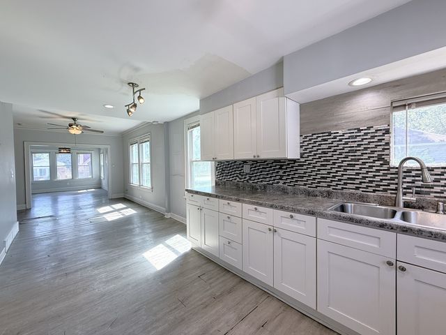 1426 W 112th Place, Chicago, IL 60643