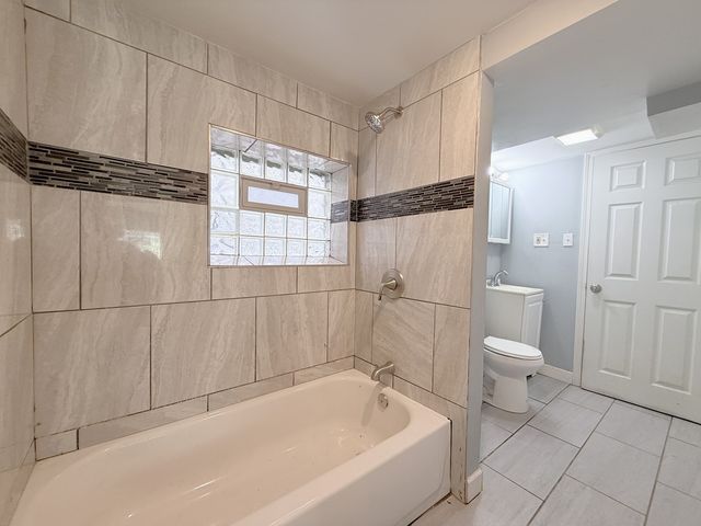 1426 W 112th Place, Chicago, IL 60643