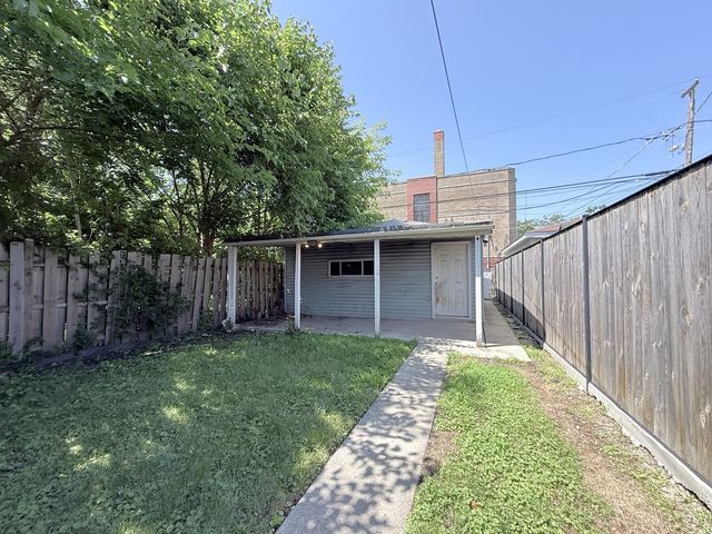 1426 W 112th Place, Chicago, IL 60643