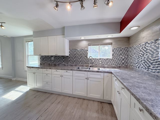 1426 W 112th Place, Chicago, IL 60643