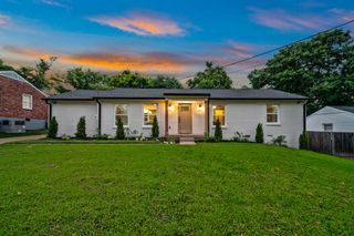 202 Garrett Dr, Nashville, TN 37211