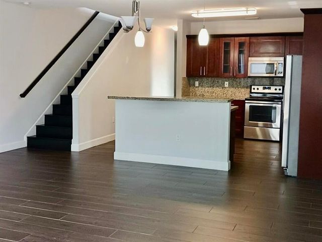 323 SW 11TH Street, Fort Lauderdale, FL 33315