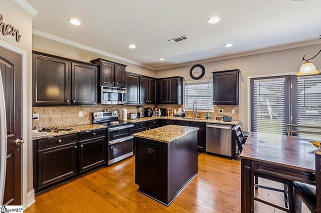 207 Kings Heath Lane, Simpsonville, SC 29680