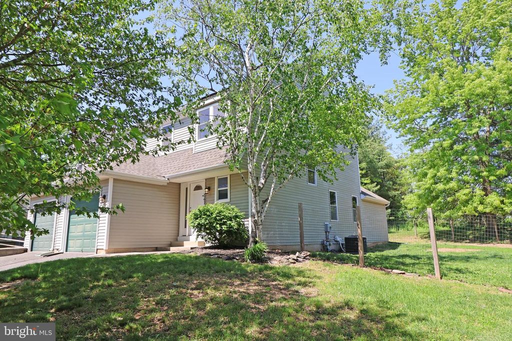 141 AZALEA CIR, Royersford, PA 19468