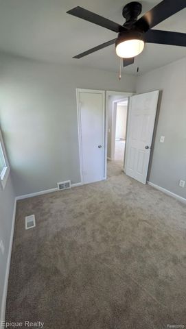 3605 Jackson Boulevard, White Lake Charter Township, MI 48383