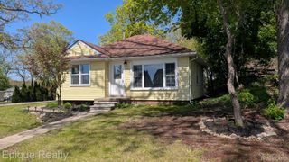 3605 Jackson Boulevard, White Lake Charter Township, MI 48383