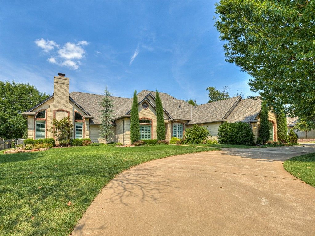 417 Country Club Drive, Edmond, OK 73003