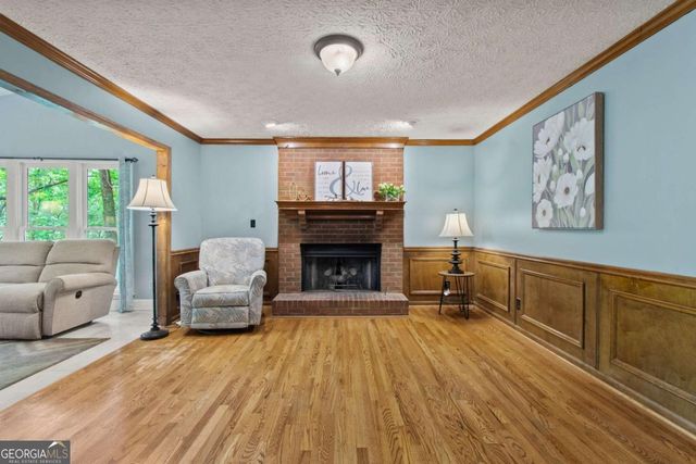 1811 Yorkshire Drive, Woodstock, GA 30189