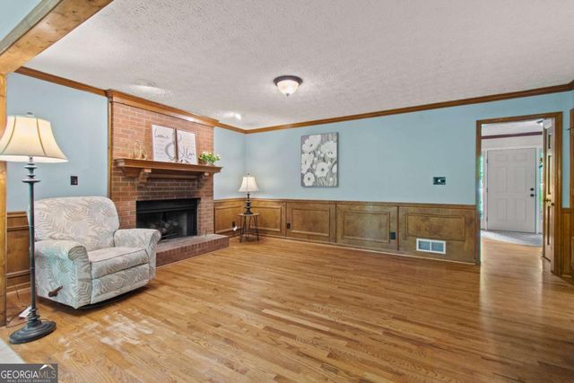 1811 Yorkshire Drive, Woodstock, GA 30189