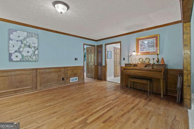 1811 Yorkshire Drive, Woodstock, GA 30189