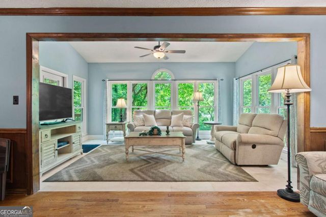 1811 Yorkshire Drive, Woodstock, GA 30189