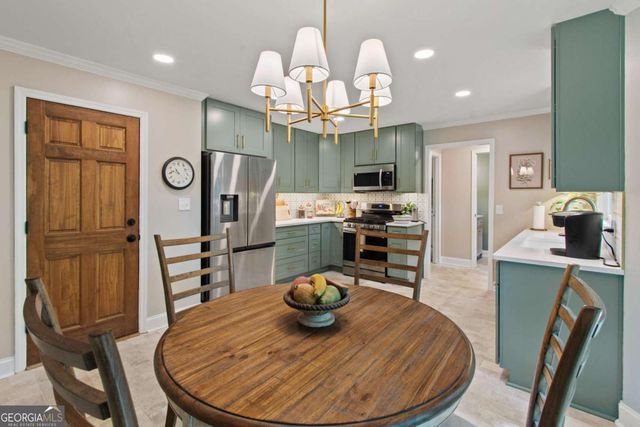 1811 Yorkshire Drive, Woodstock, GA 30189