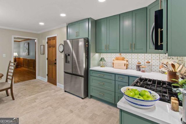 1811 Yorkshire Drive, Woodstock, GA 30189