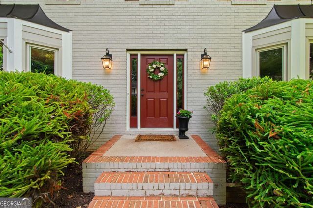 1811 Yorkshire Drive, Woodstock, GA 30189