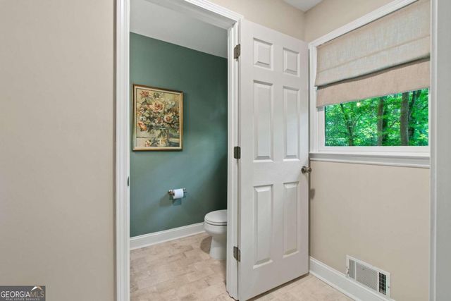 1811 Yorkshire Drive, Woodstock, GA 30189