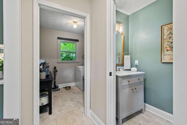 1811 Yorkshire Drive, Woodstock, GA 30189