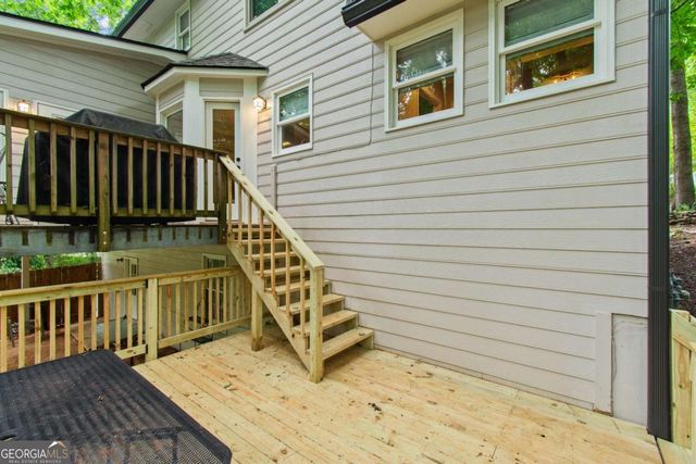 1811 Yorkshire Drive, Woodstock, GA 30189