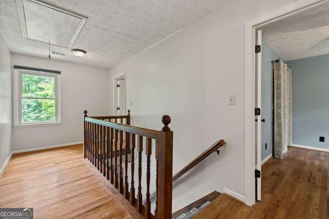 1811 Yorkshire Drive, Woodstock, GA 30189