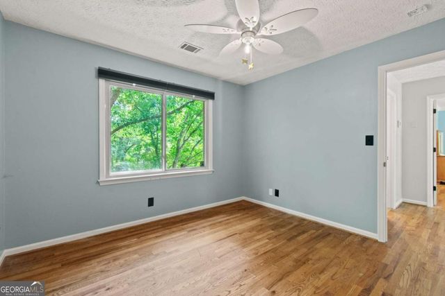 1811 Yorkshire Drive, Woodstock, GA 30189
