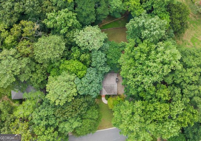 1811 Yorkshire Drive, Woodstock, GA 30189