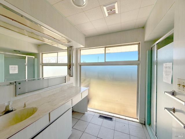 27150 Mendocino Pass Rd, Covelo, CA 95428