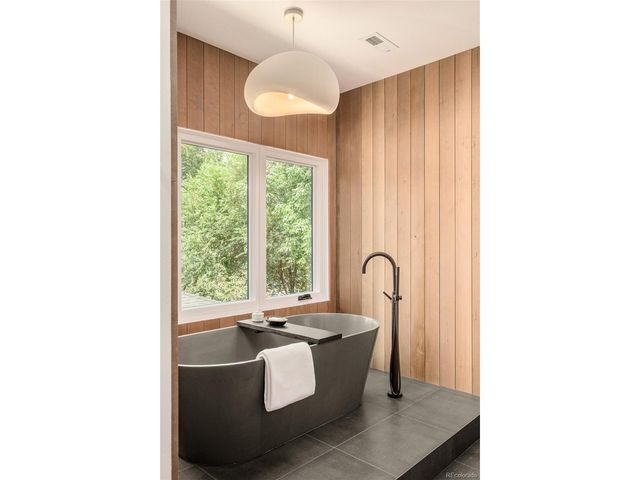 1253 S High St, Denver, CO 80210